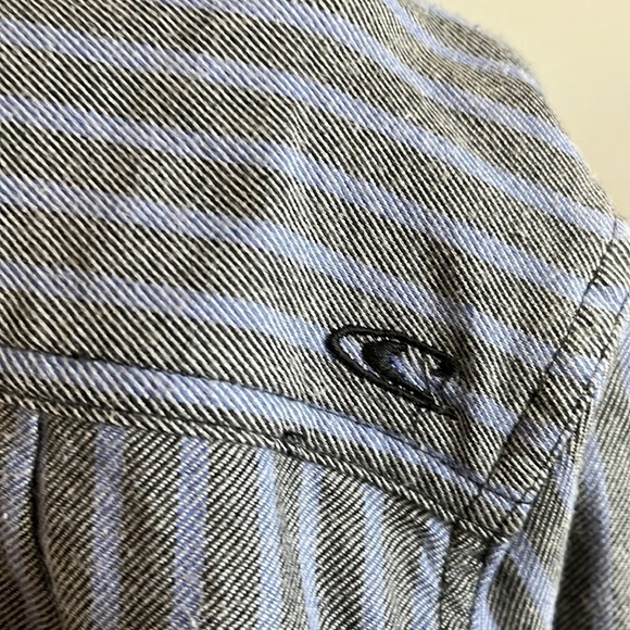 O’Neill long sleeve button down size large grey and blue. - Picture 8 of 10